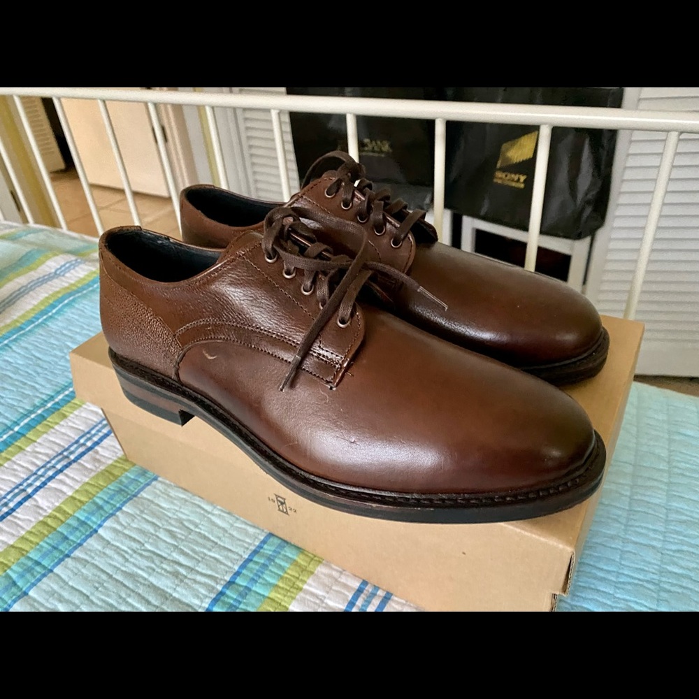 Allen Edmonds Cyrus size 9D New in box